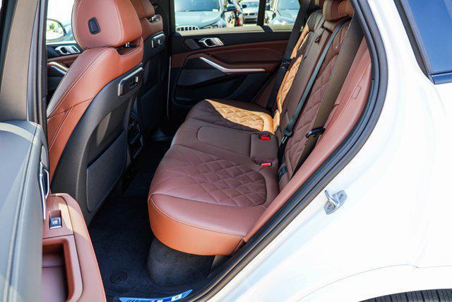 Photo of 2026 Mineral White Metallic BMW X5 PHEV