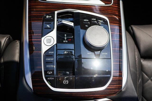 Photo of 2026 Alpine White BMW X5