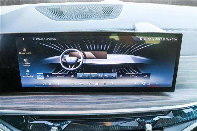 Photo of 2025 Alpine White BMW X5 PHEV