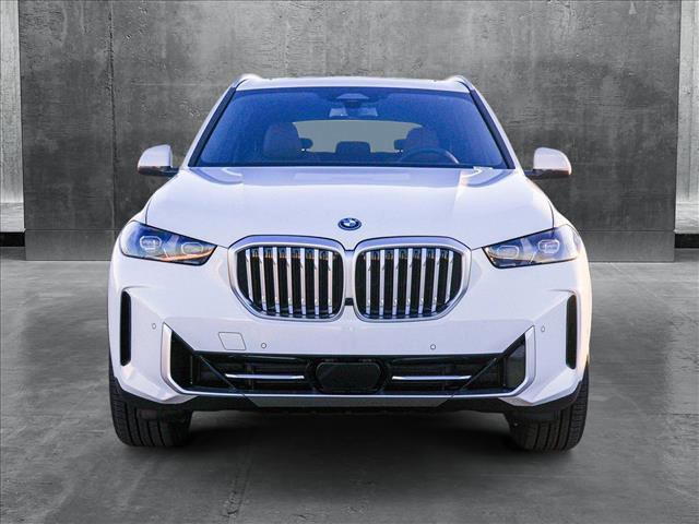 Photo of 2025 Alpine White BMW X5 PHEV