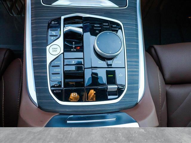 Photo of 2025 Alpine White BMW X5 PHEV