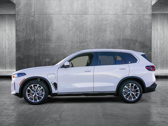 Photo of 2025 Alpine White BMW X5 PHEV