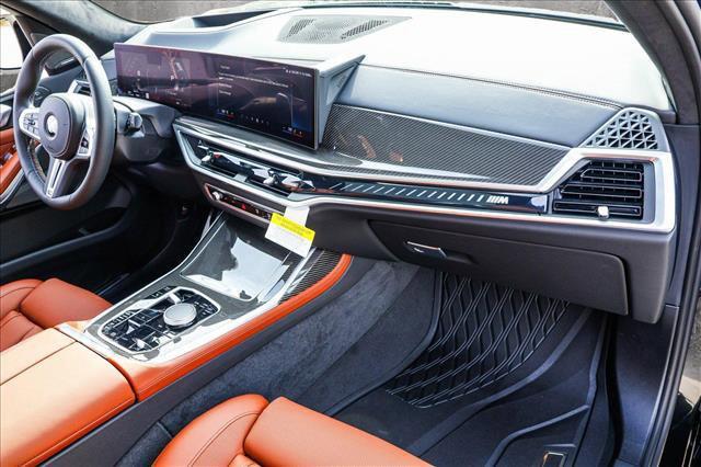 Photo of 2025 Black Sapphire Metallic BMW X7