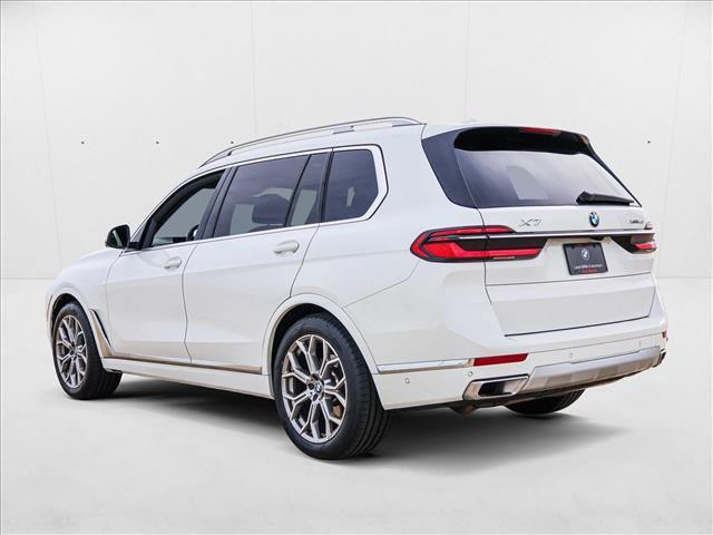 Photo of 2024 Alpine White BMW X7