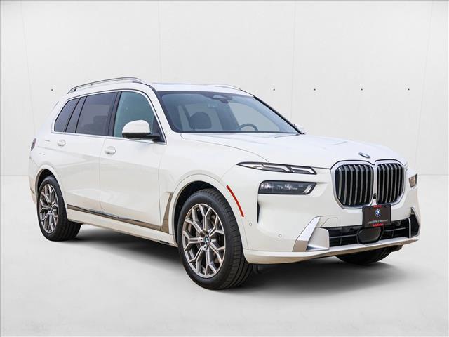 Photo of 2024 Alpine White BMW X7