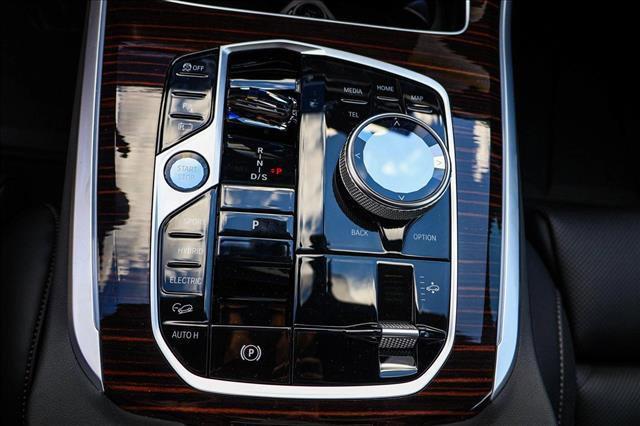 Photo of 2026 Alpine White BMW X5 PHEV