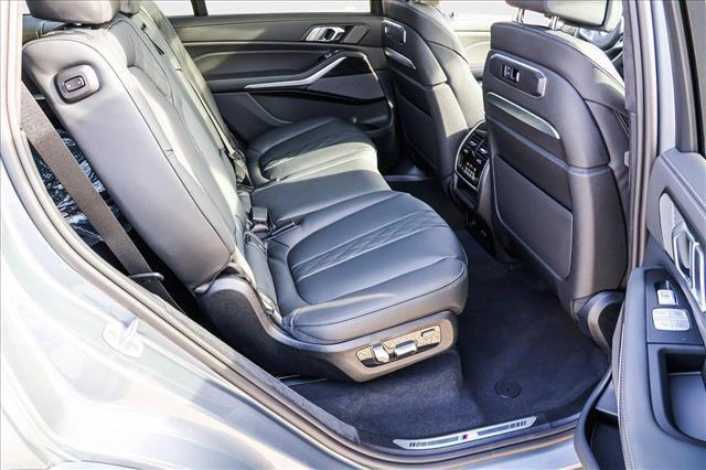Photo of 2025 Skyscraper Grey Metallic BMW X7
