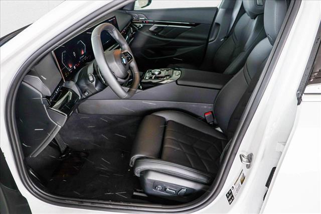 Photo of 2025 Mineral White Metallic BMW 530