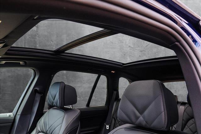 Photo of 2026 Tanzanite Blue II Metallic BMW X5
