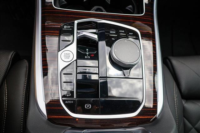 Photo of 2026 Tanzanite Blue II Metallic BMW X5