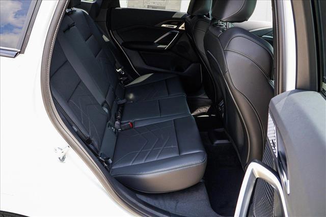 Photo of 2025 Alpine White BMW X1