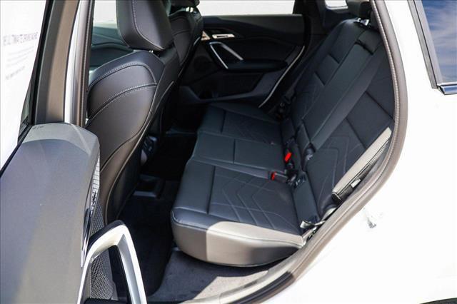 Photo of 2025 Alpine White BMW X1