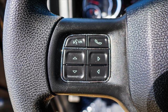 Photo of 2019 Granite Crystal Metallic Clearcoat RAM 1500 Classic