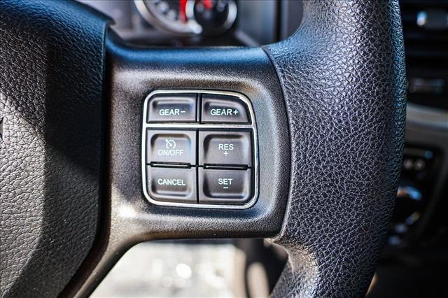Photo of 2019 Granite Crystal Metallic Clearcoat RAM 1500 Classic