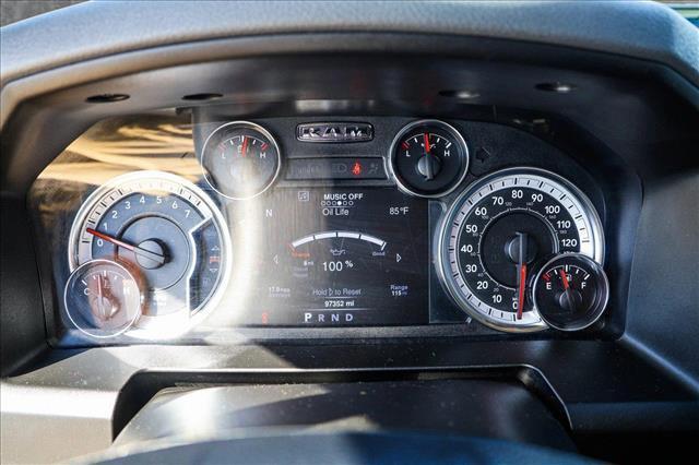 Photo of 2019 Granite Crystal Metallic Clearcoat RAM 1500 Classic