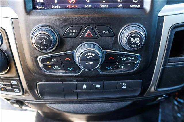 Photo of 2019 Granite Crystal Metallic Clearcoat RAM 1500 Classic