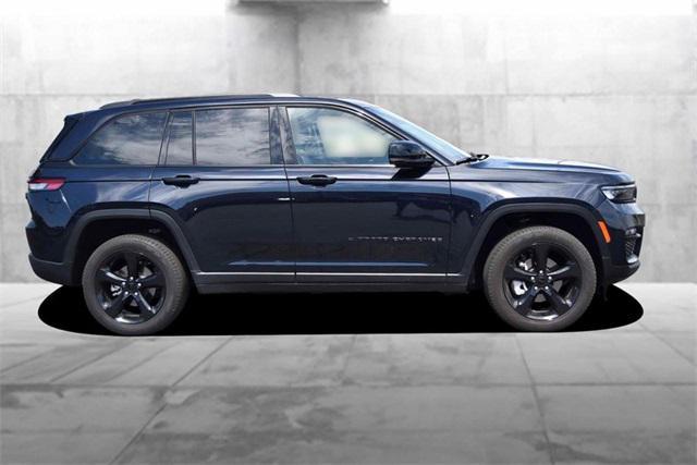 Photo of 2024 Midnight Sky Jeep Grand Cherokee