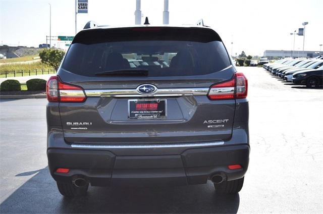 Photo of 2022 Magnetite Gray Metallic Subaru Ascent