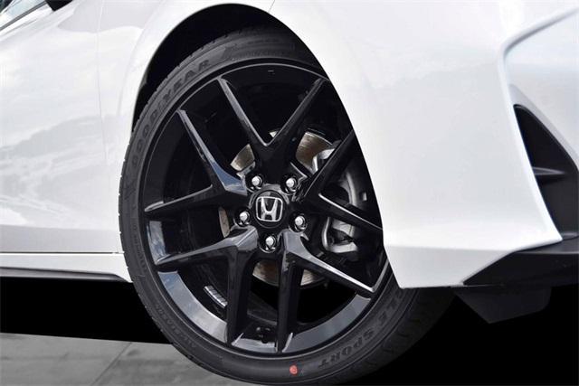 Photo of 2025 Platinum Honda Civic