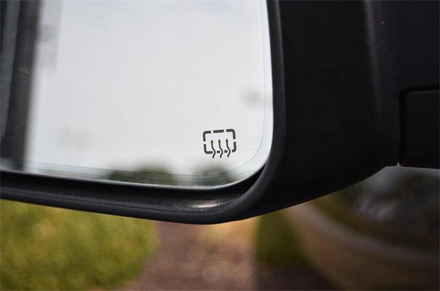 Photo of 2023 Diamond Black Crystal Pearlcoat RAM 1500
