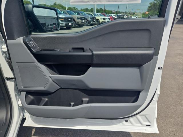 Photo of 2025 Oxford White Ford F-150