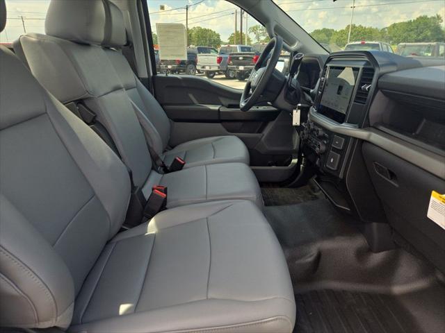 Photo of 2025 Oxford White Ford F-150