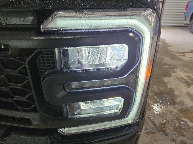 Photo of 2025 Agate Black Metallic Ford F-250
