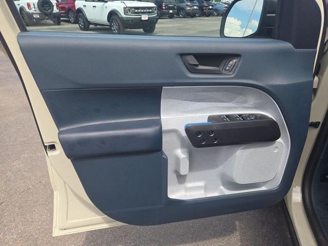 Photo of 2025 Desert Sand Ford Maverick