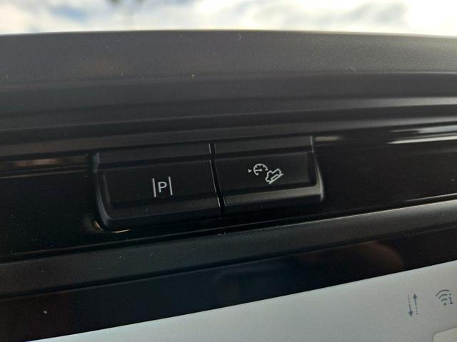 Photo of 2025 Agate Black Metallic Ford F-150