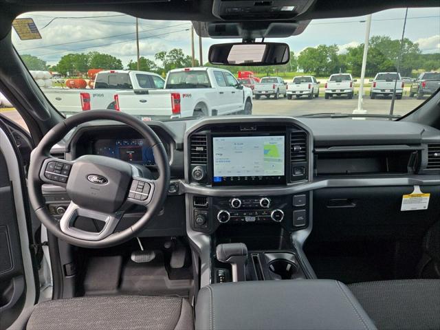 Photo of 2025 Oxford White Ford F-150
