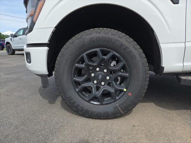 Photo of 2025 Oxford White Ford F-150