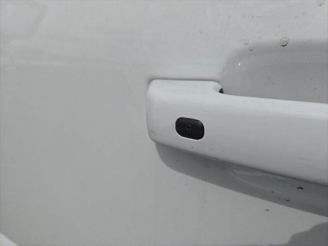 Photo of 2025 Oxford White Ford F-150