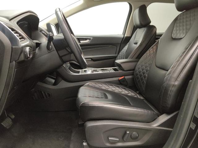 Photo of 2024 Agate Black Metallic Ford Edge