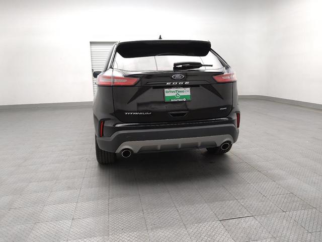 Photo of 2024 Agate Black Metallic Ford Edge