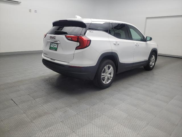 Photo of 2018 Summit White GMC Terrain