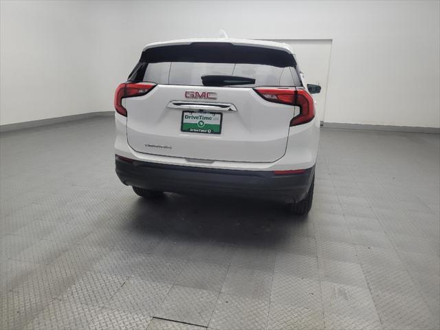 Photo of 2018 Summit White GMC Terrain