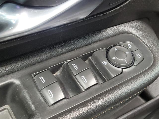 Photo of 2018 Summit White GMC Terrain