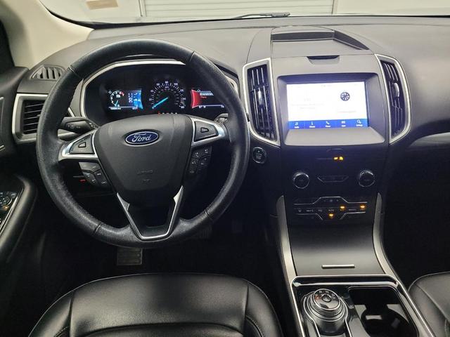 Photo of 2020 Iconic Silver Metallic Ford Edge