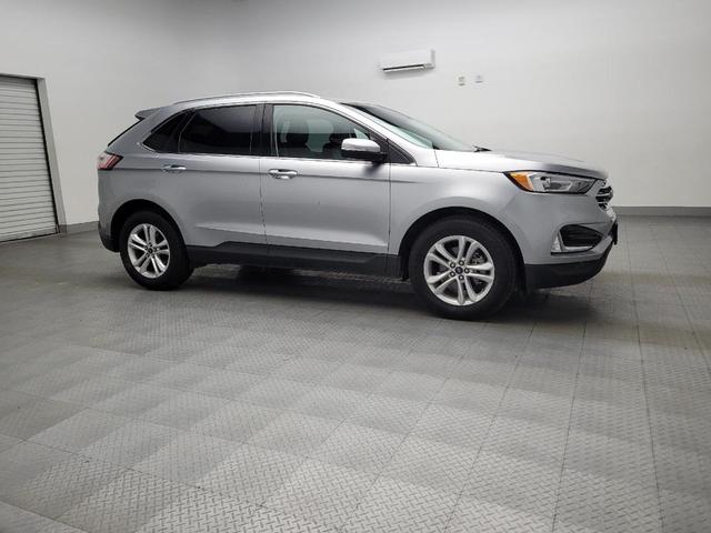 Photo of 2020 Iconic Silver Metallic Ford Edge