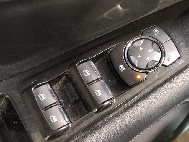 Photo of 2020 Iconic Silver Metallic Ford Edge