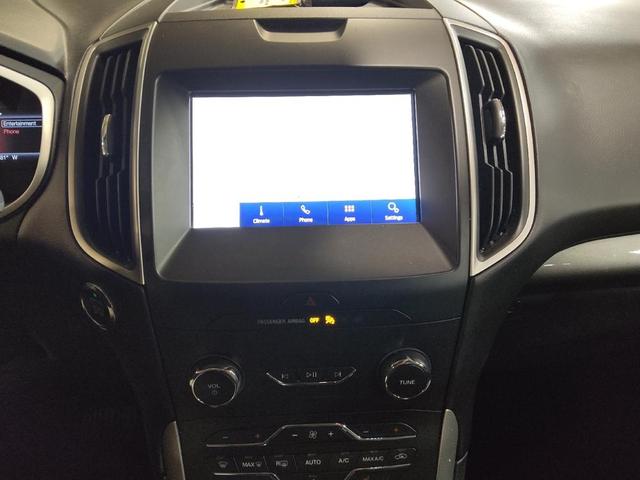 Photo of 2020 Iconic Silver Metallic Ford Edge