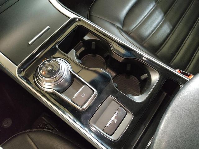 Photo of 2020 Iconic Silver Metallic Ford Edge