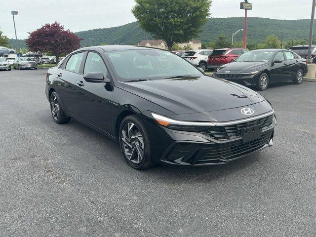 Photo of 2025 Black Hyundai ELANTRA HEV