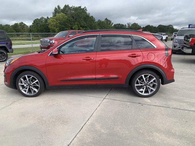 Photo of 2022 Runway Red Kia Niro