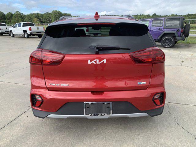 Photo of 2022 Runway Red Kia Niro