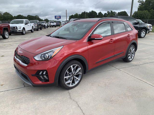 Photo of 2022 Runway Red Kia Niro