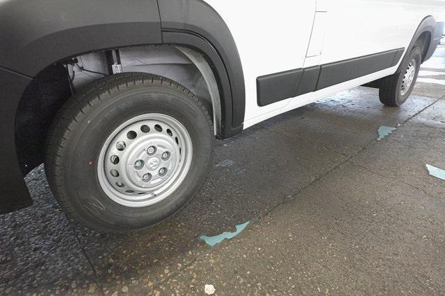 Photo of 2025 Bright White Clearcoat RAM ProMaster 1500