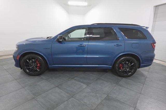Photo of 2024 Frostbite Pearlcoat Dodge Durango