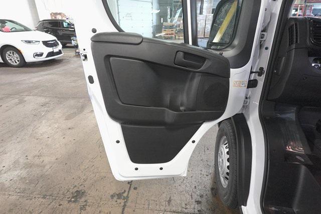 Photo of 2025 Bright White Clearcoat RAM ProMaster 1500