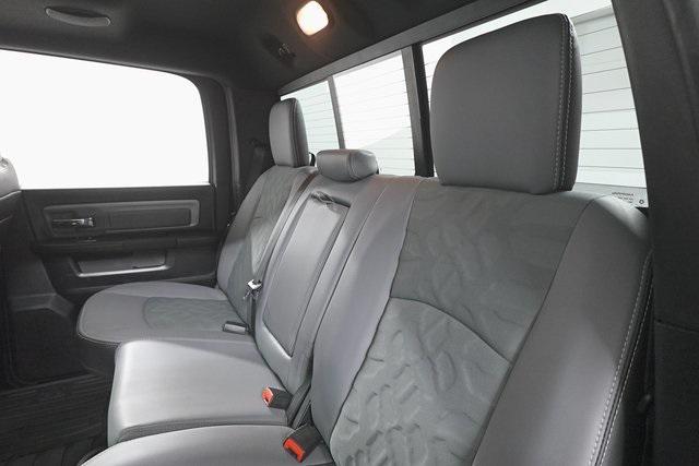 Photo of 2017 Brilliant Black Crystal Pearlcoat RAM 2500
